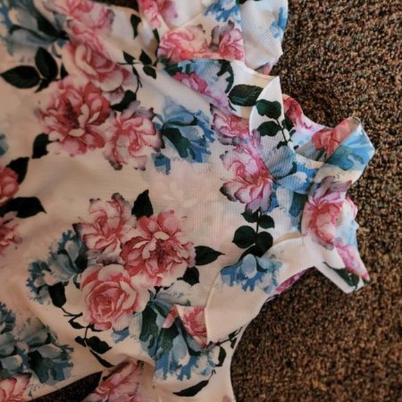 Glamour Farms Cold Shoulder top - Picture 2 of 3